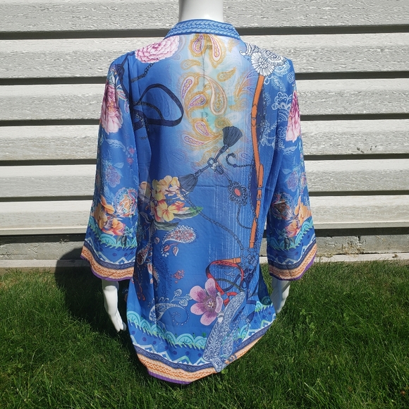 Tunic - Picture 3 of 4